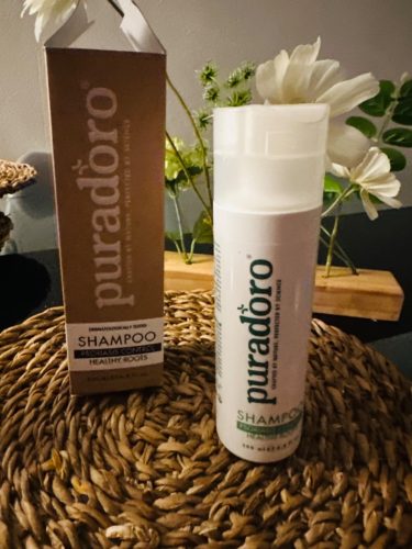 Dandruff Control & Healthy Roots Shampoo – Fights Dandruff & Oily Hair, Refreshes Scalp 200ml photo review